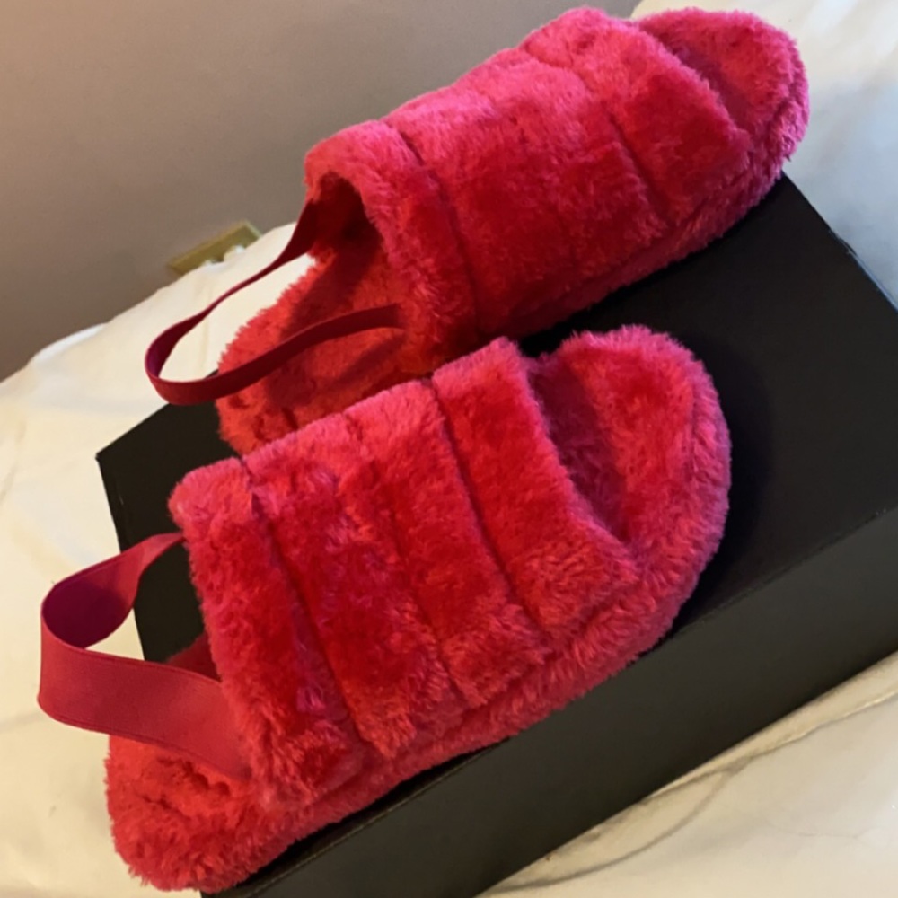 Hot pink fur slides